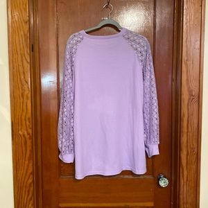 Womens long sleeve top with lace. 2XL lilac. Excellent condition.